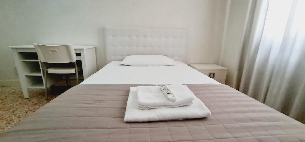 Locazione Turistica Gioia Bed & Breakfast Падуа Екстериор снимка