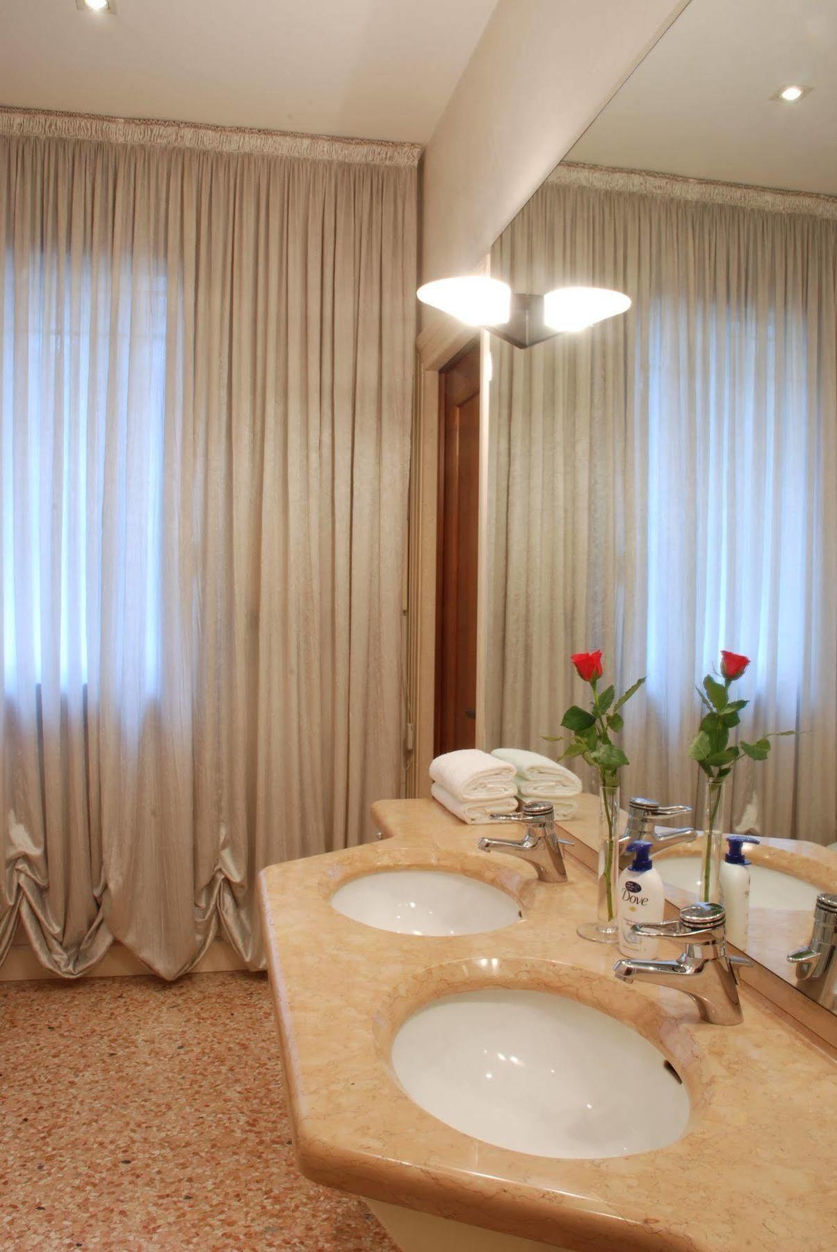 Locazione Turistica Gioia Bed & Breakfast Падуа Екстериор снимка